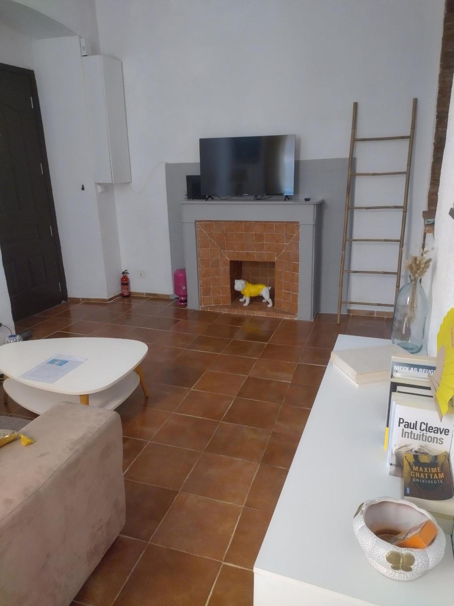 Appartement Meuble En Plein Centre De Bastia Coventry Exterior foto